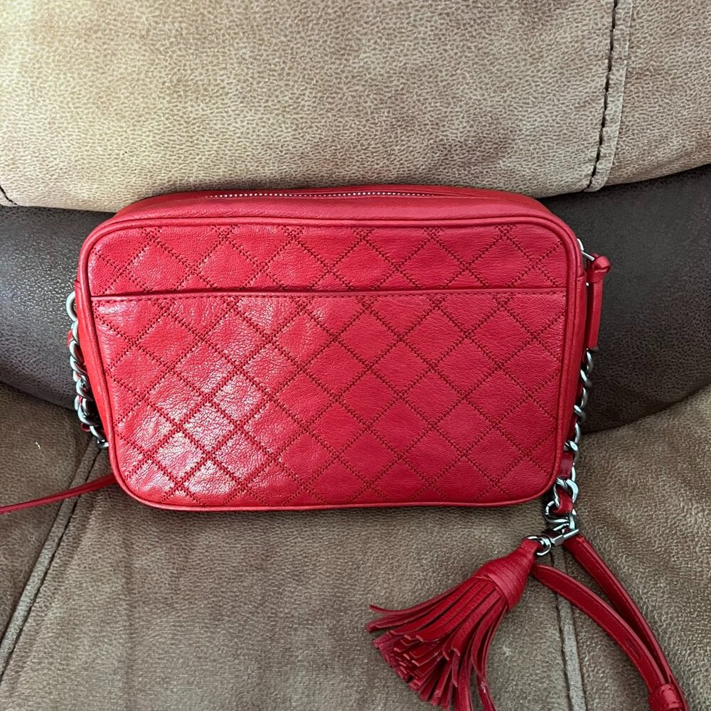 Tory Burch Fleming Distressed Leather Chain Camera Red Crossbody Bag - Picture 9 of 9